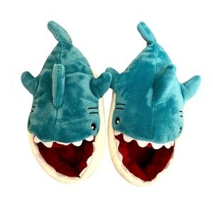 Shark slippers for toddlers size 5t/6t like new Bruce shark